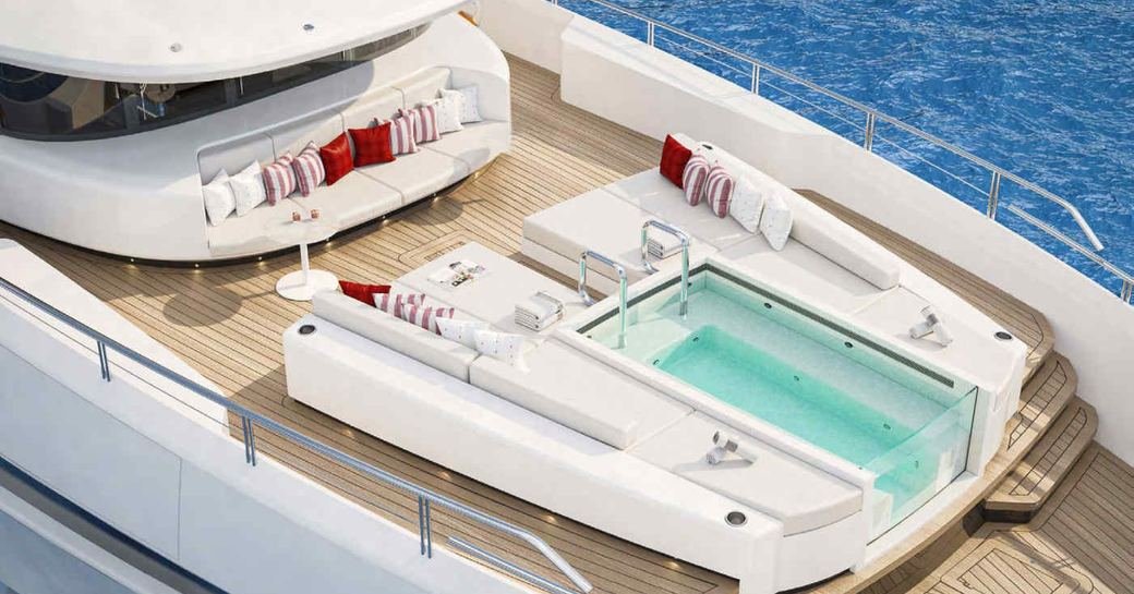 Columbus Yachts 47 Metrelik Süperyatı Acqua Chiara ile Akdeniz’de Lüks Bir Seyir